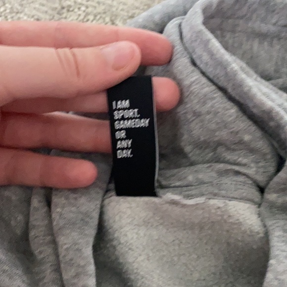 Adidas Sweater - Picture 6 of 6